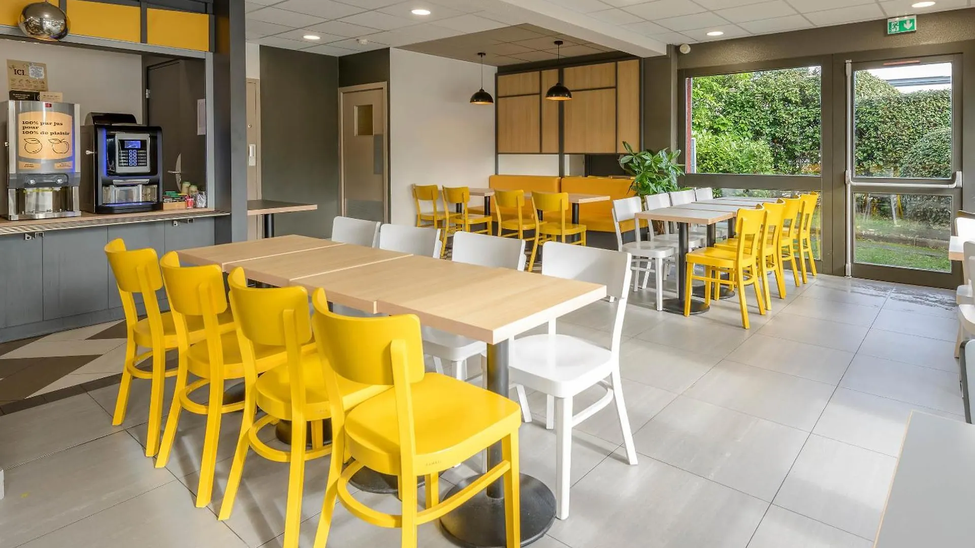 B&B Hotel אלבי 3*,
